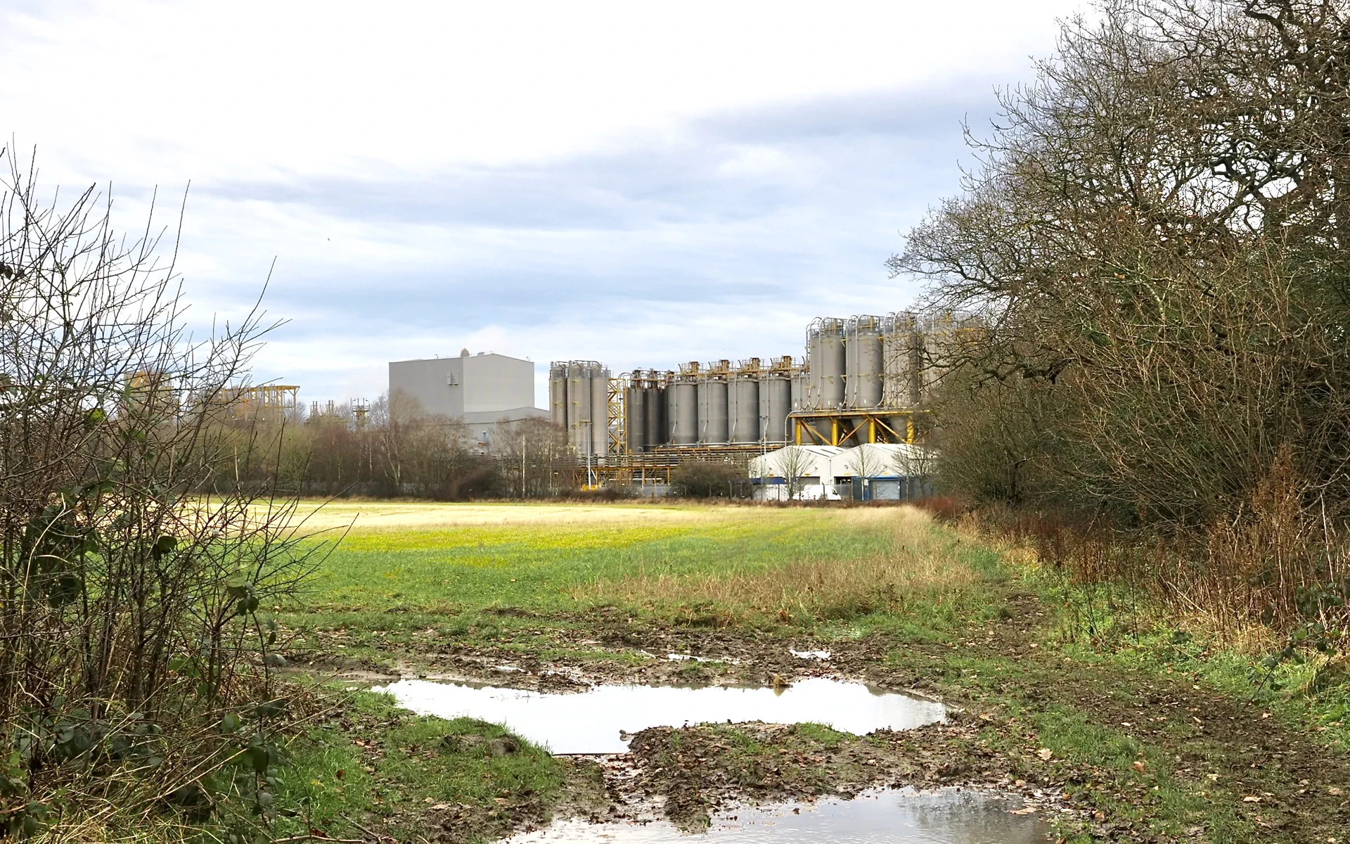 Planta industrial para producción y almacenamiento de fertilizantes